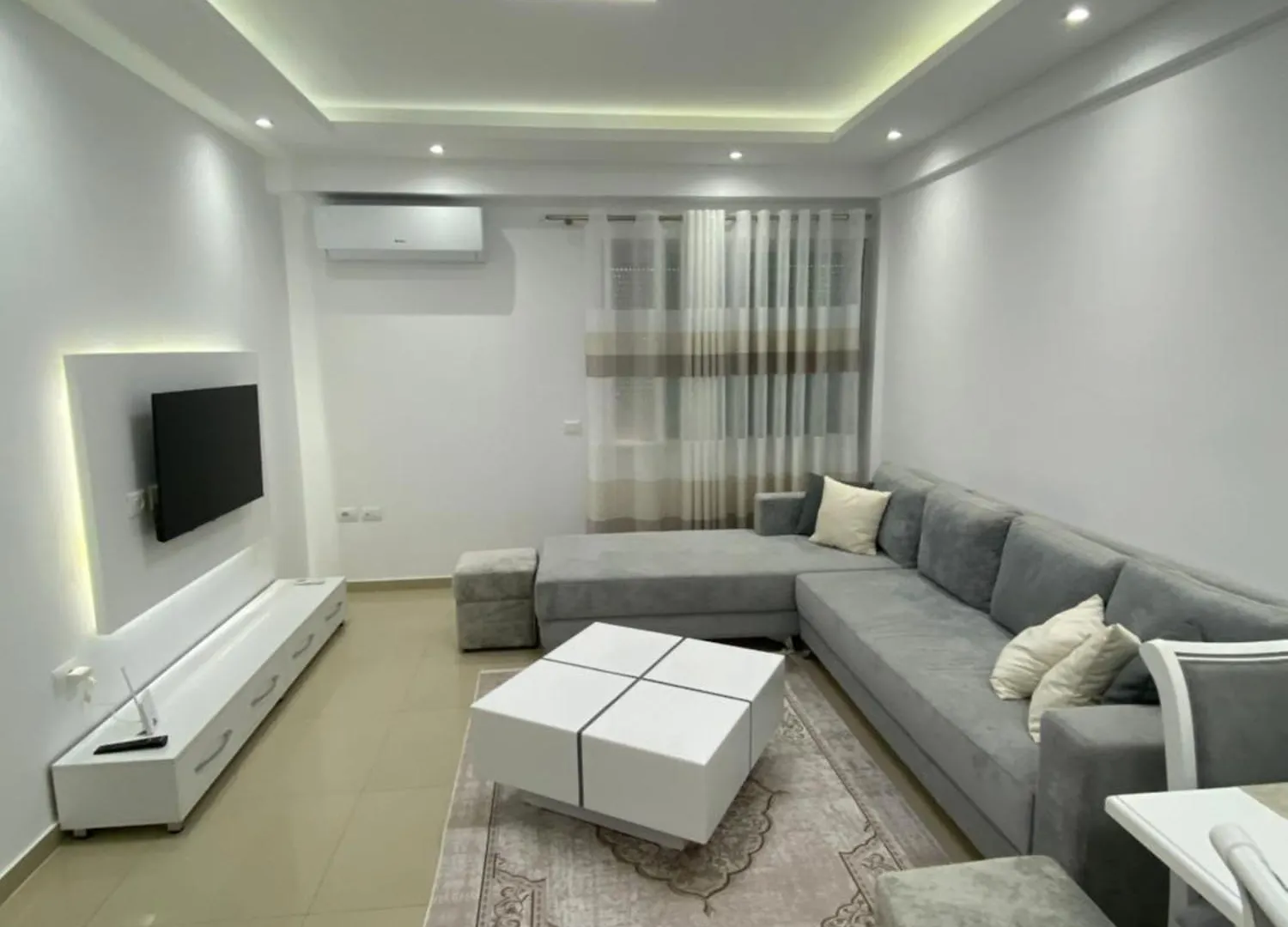בראט Alordon'S Place 0*,  אלבניה